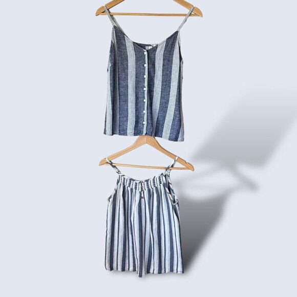 Treasure & Bond Tops - BOGO SALE! 🎉🥳  Two Blue Stripe Linen Tops Treasure Bond/Universal Thread S/XS